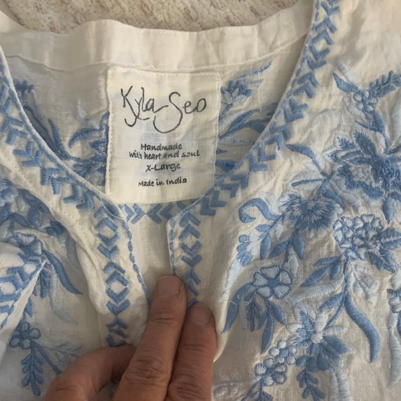 Kyla Seo Linen Tunic Shirt - Picture 2 of 6